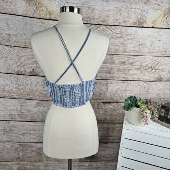 American‎ Eagle Outfitters Women's Striped Blue White Crop Top Size Medium - Picture 5 of 7